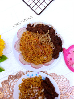 Jollof din indomie ainihin hoton girkin