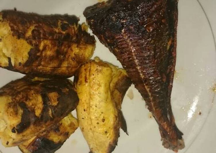 Easiest Way to Prepare Ultimate Fried fish with roasted plantain