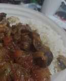 Berenjenas vindaloo veganas