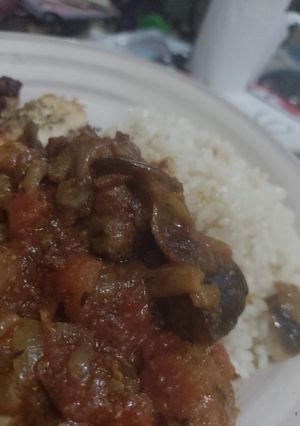 Una foto de Berenjenas vindaloo veganas