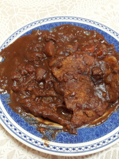 Una foto de Estofado de "pollo" al chocolate sin gluten y vegano 🍲 🍫