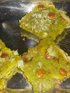 खीरे की बर्फी (Kheer ki barfi recipe in hindi) रेसिपी मुख्य फोटो