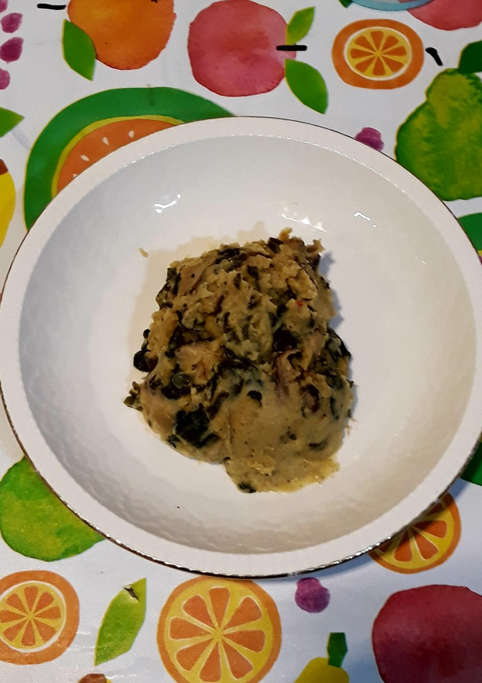 Una foto de Puré de patata con tropezones de shiitake y alga wakame