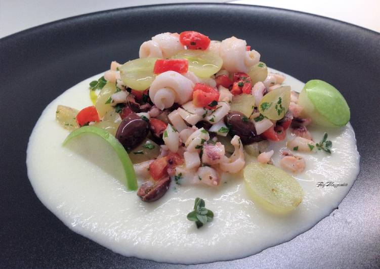 Easiest Way to Make Qualsiasi sera della settimana Calamari con salsa di mele Granny Smith e uva