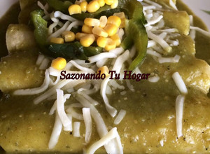 Una foto de Enchiladas poblanas a mi estilo💖