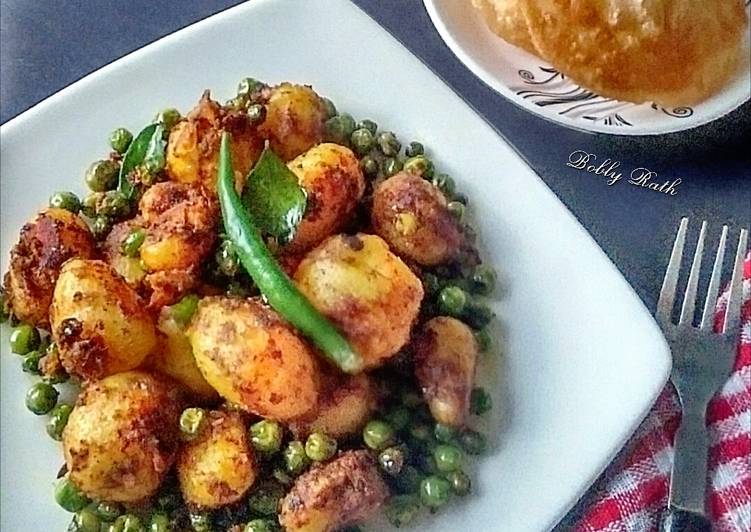 Step-by-Step Guide to Make Super Quick Homemade Spicy dry notun aloo matar (without onion and garlic)