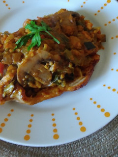 Una foto de Lomo con sopa mallorquina estilo Ropa vieja