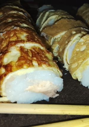 Una foto de Roll de atún práctico y económico