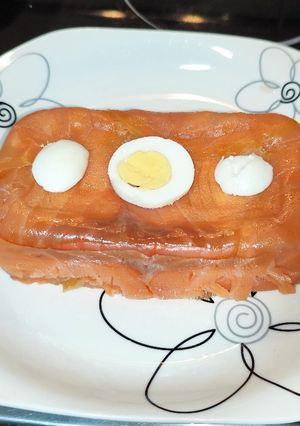 Una foto de Tarta fría de salmón ahumado