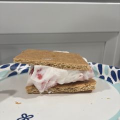 A picture of Healthy Strawberry Ice Cream Sandwichs.