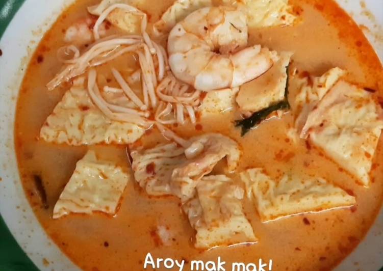 Cara Gampang Membuat Tom Yum Goong Namkon (Creamy Tom Yum Goong) yang Enak Banget