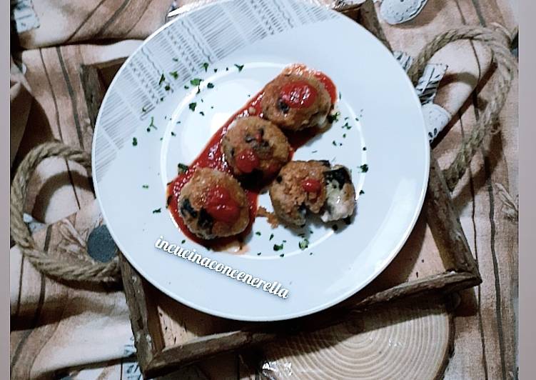 Polpette di melanzana filanti