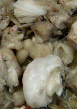 Hình của món Thịt gà kho gừng.