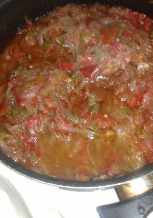صورة لوصفة شكشوكة حارة سهلة ب3 مكونات فقط