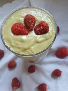 A picture of Avocado Strawberry Smoothie.