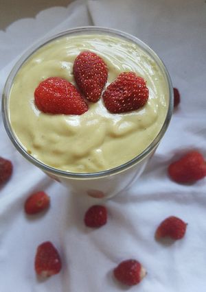 A picture of Avocado Strawberry Smoothie.