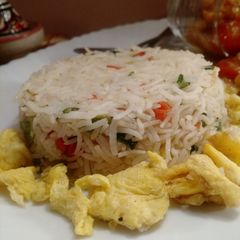 Egg fried rice A picture of Egg fried rice.