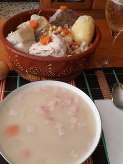 Una foto de Puchero de Triana