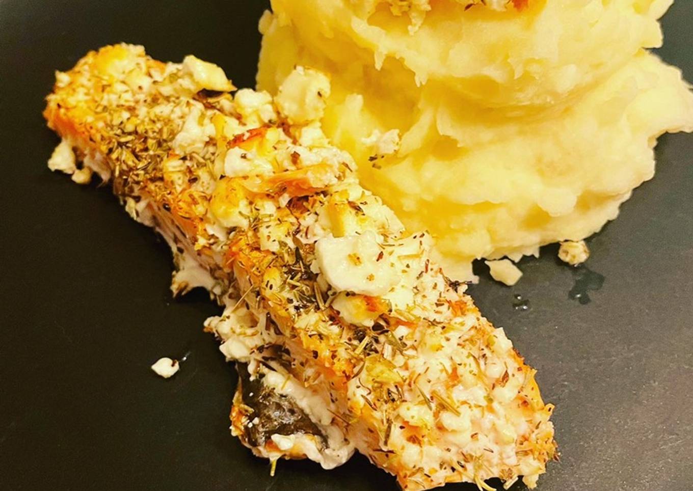 Pavés de saumon à la féta et herbes de Provence