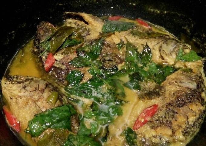 Resep Ikan mas bumbu kuning yang Bisa Manjain Lidah