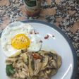 Tiritas de pata y muslo al wok