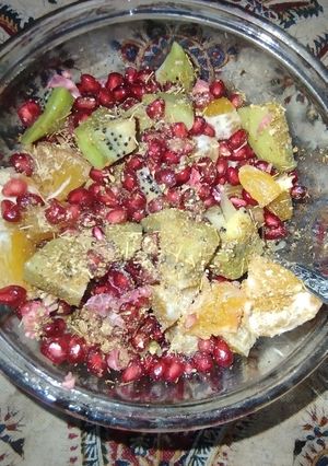 عکسی از دستور سالاد میوه با گلپر