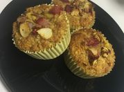 Una foto de muffins de manzana