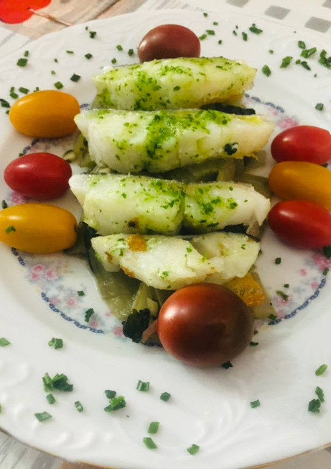 Una foto de Bocaditos de bacalao a la plancha con acelgas salteadas
