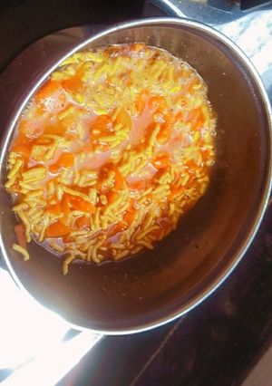 सेव टमाटर की सब्जी (sev tamatar ki sabzi recipe in Hindi) रेसिपी मुख्य फोटो