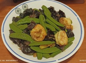 Foto resep Tumis kapri manis,jamur kuping dan udang