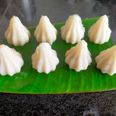 A picture of Ukadiche Modak.