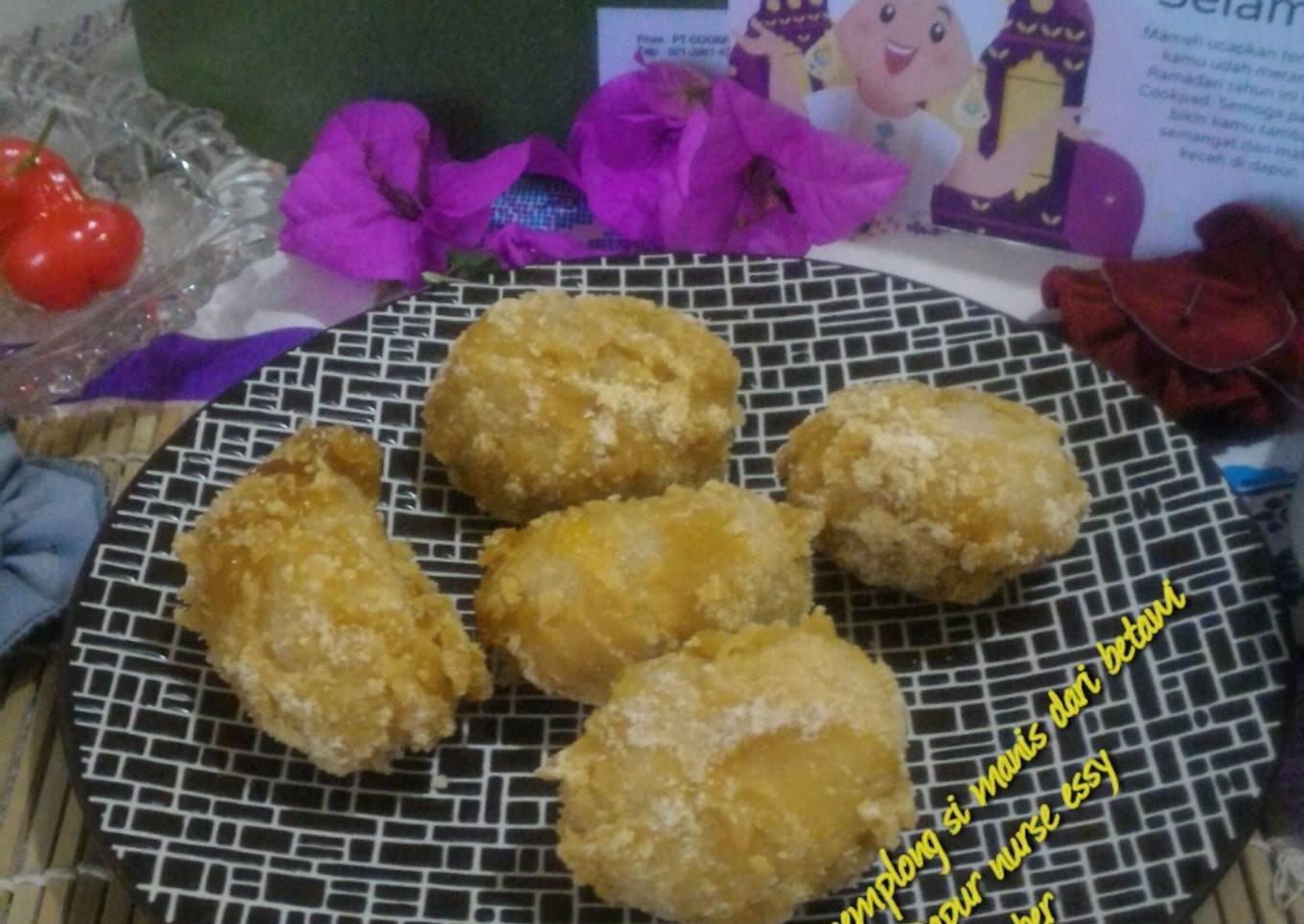 Gemplong si manis dari betawi