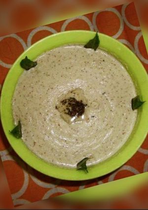 A picture of Khaskhash ki chutney.