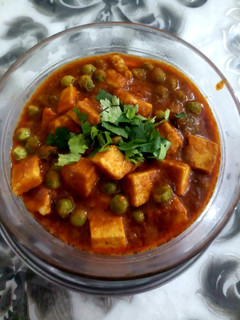 મટર પનીર (Matar paneer recipe in Gujarati) રેસીપી મુખ્ય ફોટો