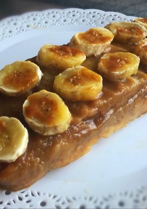 Una foto de Budín de banana invertido al microondas