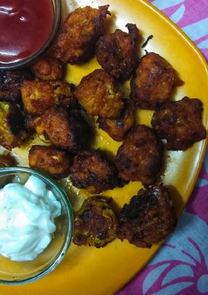 A picture of Vegetable Pakoda.