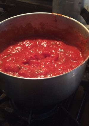 A picture of Tomato sauce.