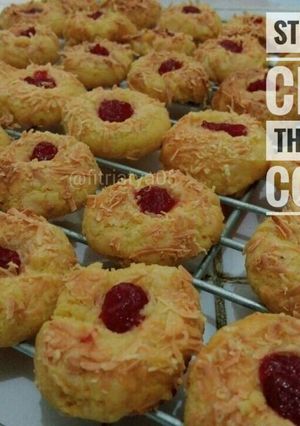 Foto resep Strawberry Cheese Thumbprint Cookies