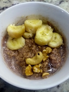 Una foto de Desayuno rápido: Porridge de Avena en Microondas
