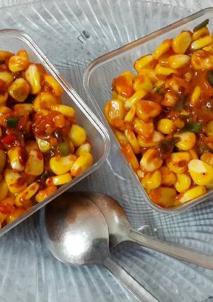 A picture of Schezwan corn.