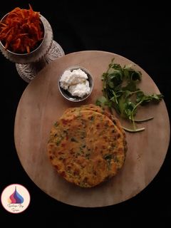 ताज़ी हल्दी का पराठा (tazi haldi ka paratha recipe in hindi) रेसिपी मुख्य फोटो
