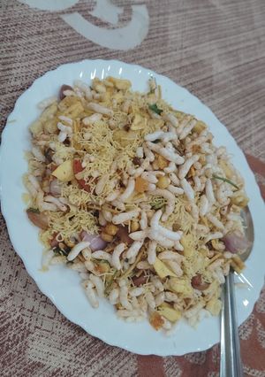 A picture of Puffed rice Bhel.