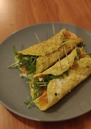 Foto di Involtini di omelette al salmone