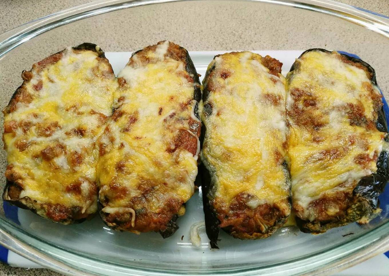 Berenjenas rellenas de pisto y carne