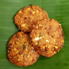 A picture of Masala Vadai/Paruppu vadai.