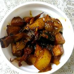 A picture of Aloo Baingan.