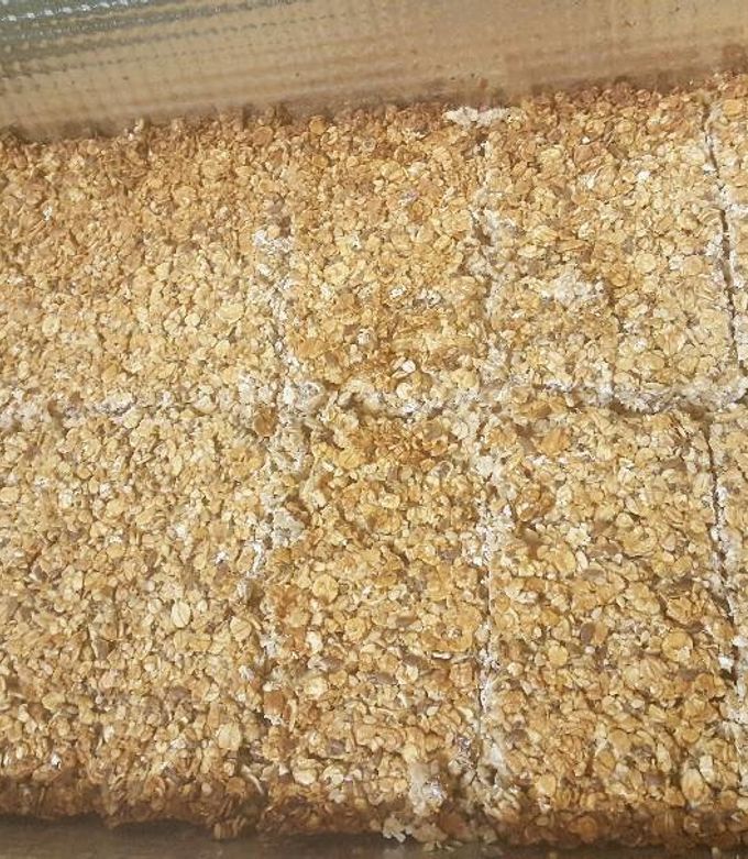 Una foto de Barrita de cereal de avena y semillas