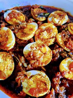 मसाला एग रोस्ट (Masala egg roast recipe in marathi) रेसिपी चे मुख्य फोटो