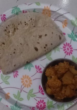गोभी आलू (Gobhi aloo recipe in hindi) रेसिपी मुख्य फोटो