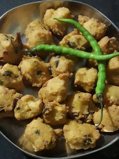 દાળવડા(Dal Vada recipe in Gujarati) રેસીપી મુખ્ય ફોટો